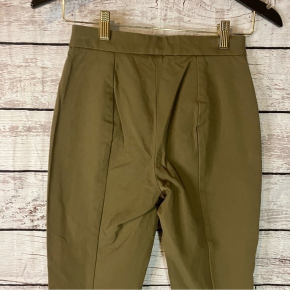 Everlane the Fixed-Waist Stretch Cotton Pant in Olive Green. - Picture 8 of 10